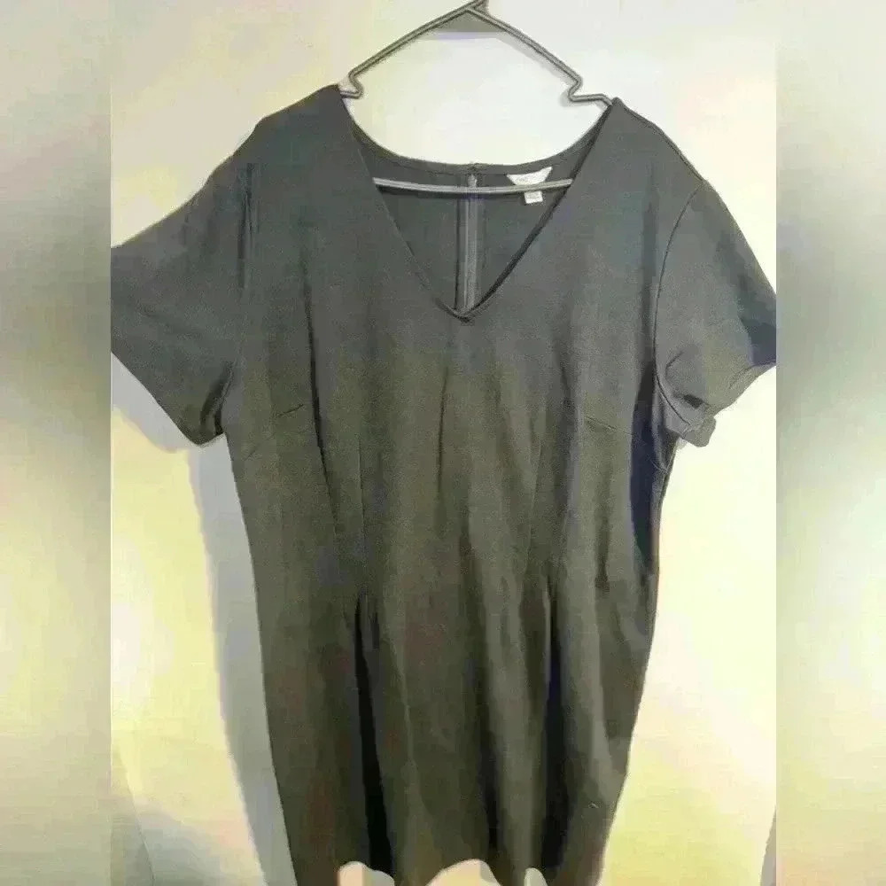 Women’s black Cato work dress with back zipper 22/24w